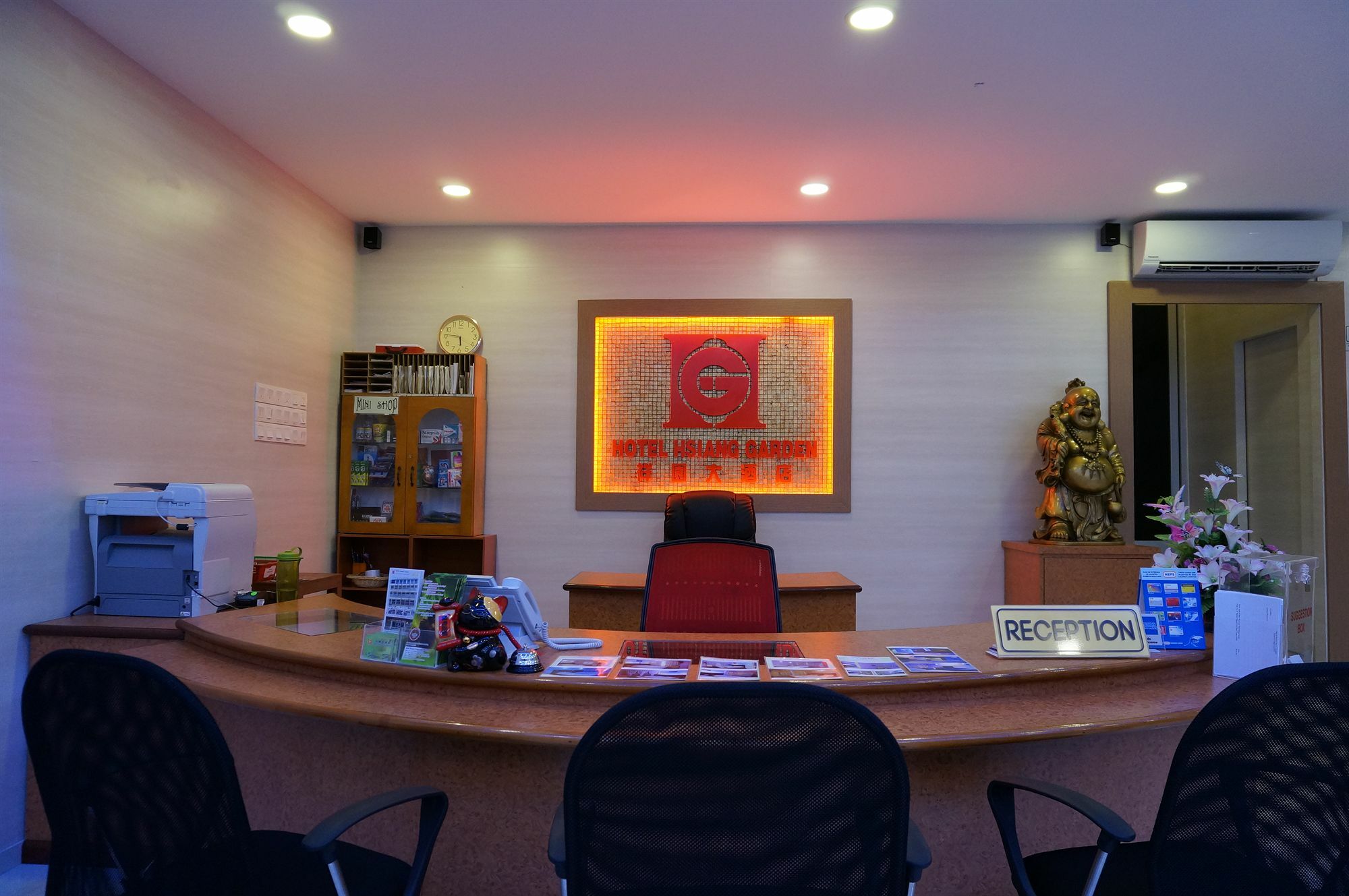 Hotel Hsiang Garden Сандакан Екстер'єр фото